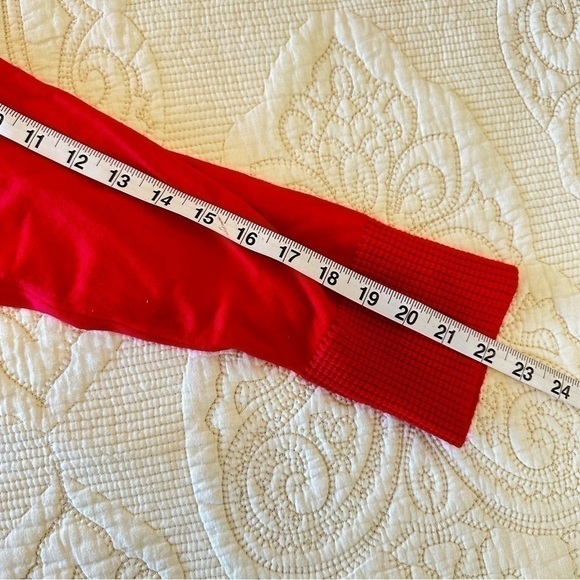 Super soft and cozy bright red cowl neck / turtleneck sweater. Like new! XL - Picture 5 of 6